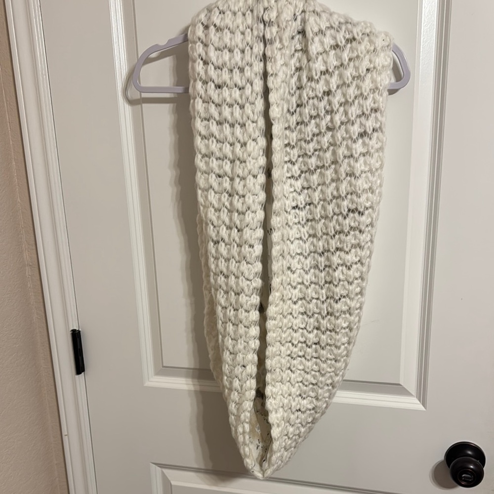Cozy White Knit Scarf